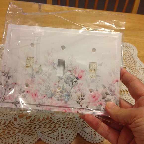 Pretty floral light switch bundle for home decor - Picture 3 of 5